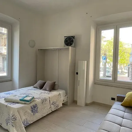 Levanto: Grazioso 3+1 Tra Mare, Centro Del Paese E Stazione * Леванто