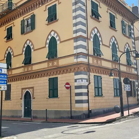 Levanto: Grazioso 3+1 Tra Mare, Centro Del Paese E Stazione * Леванто